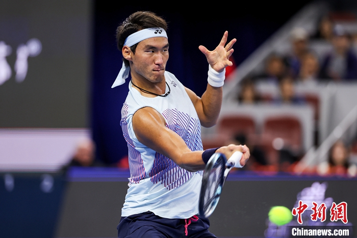 中国网球新星布云朝克特首闯中网男单四强