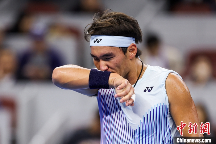 中国网球新星布云朝克特首闯中网男单四强