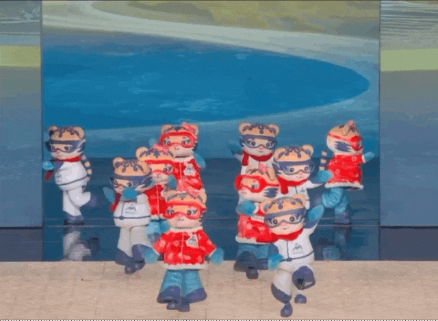 哈尔滨亚冬会开幕式冰灯点亮冰雪盛宴 各国代表