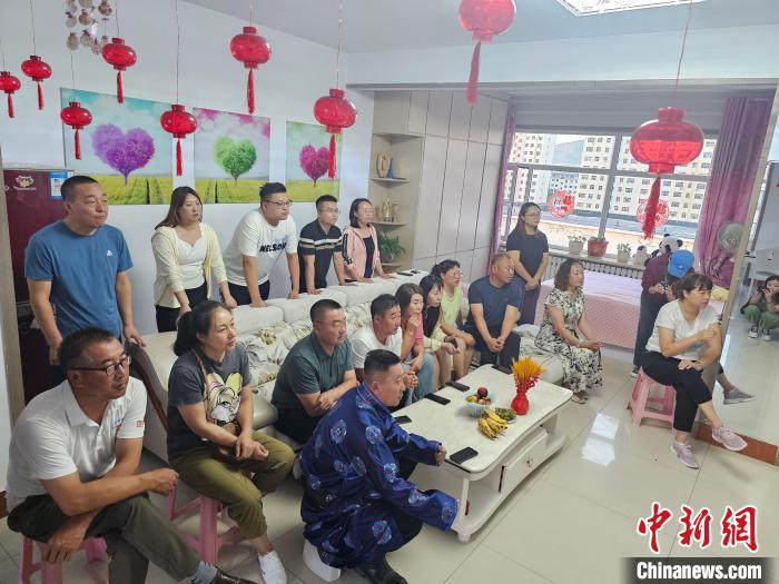 杨柳巴黎奥运摘银 亲朋齐聚赤峰见证荣耀时刻