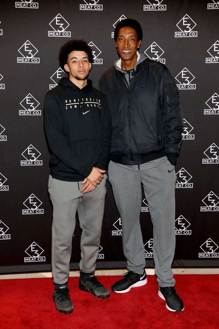 灰熊后卫小斯科蒂-皮蓬接受右脚手术赛季报销